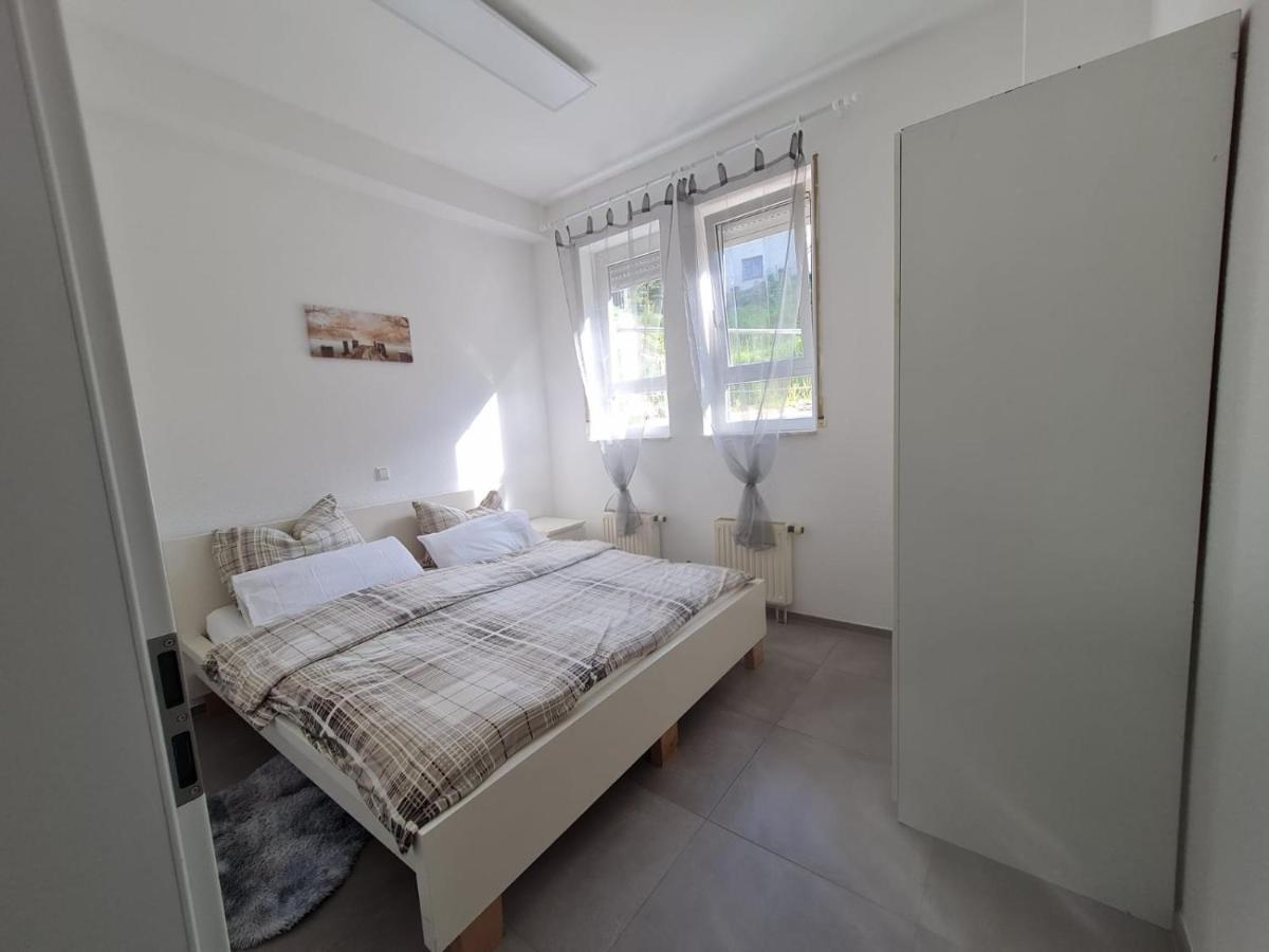 Pension Am Rathaus, 24H Check-In Mundelsheim Dış mekan fotoğraf